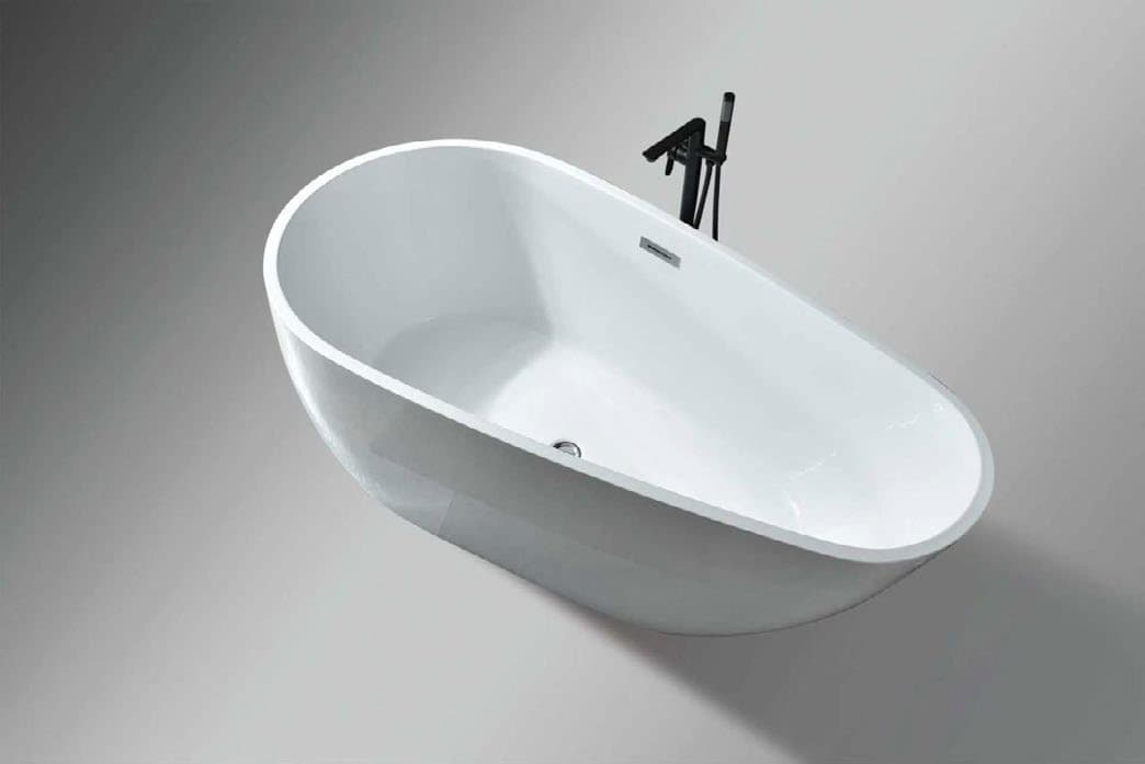 Kiara Freestanding White Tub